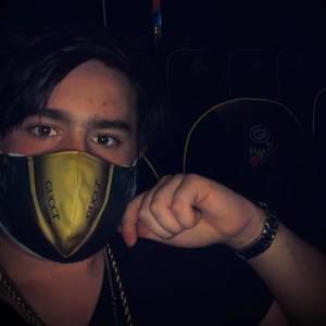 Meet your Posher, Maxime